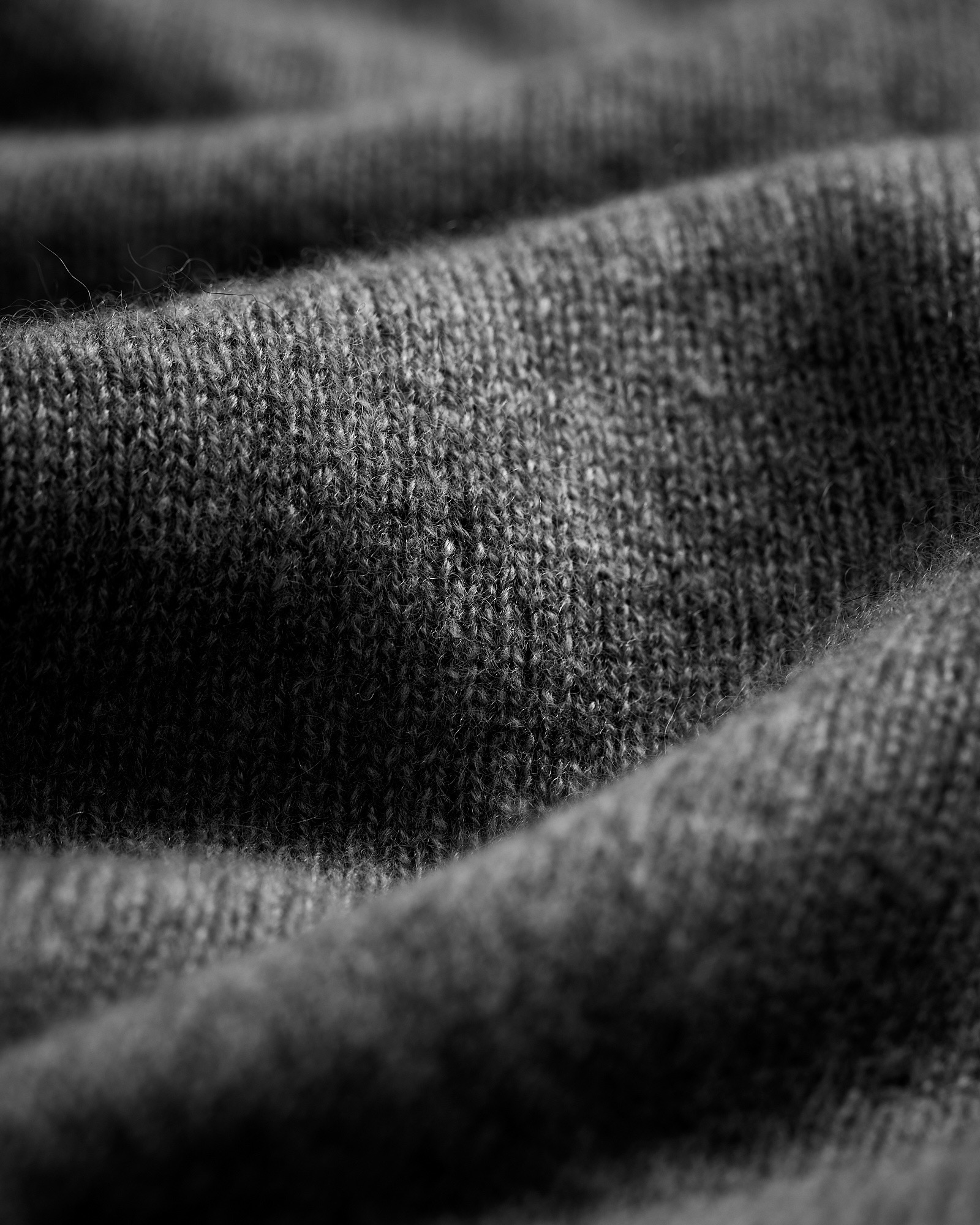 ONDA_GREY_BW
